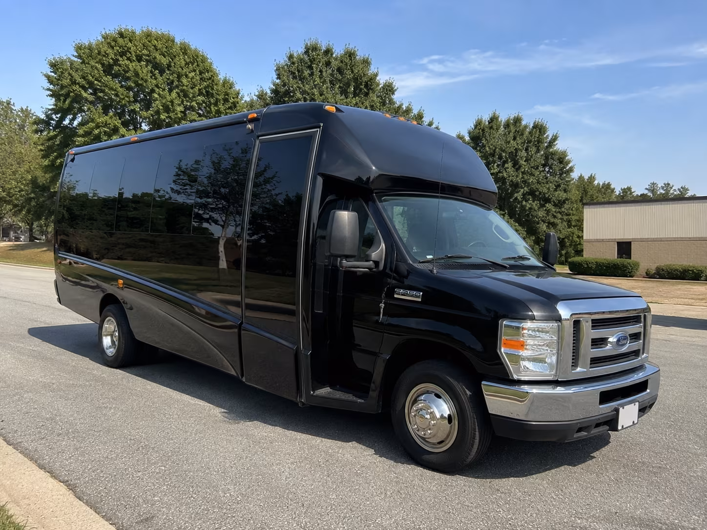 bus rentals for bands and performers based in compton
