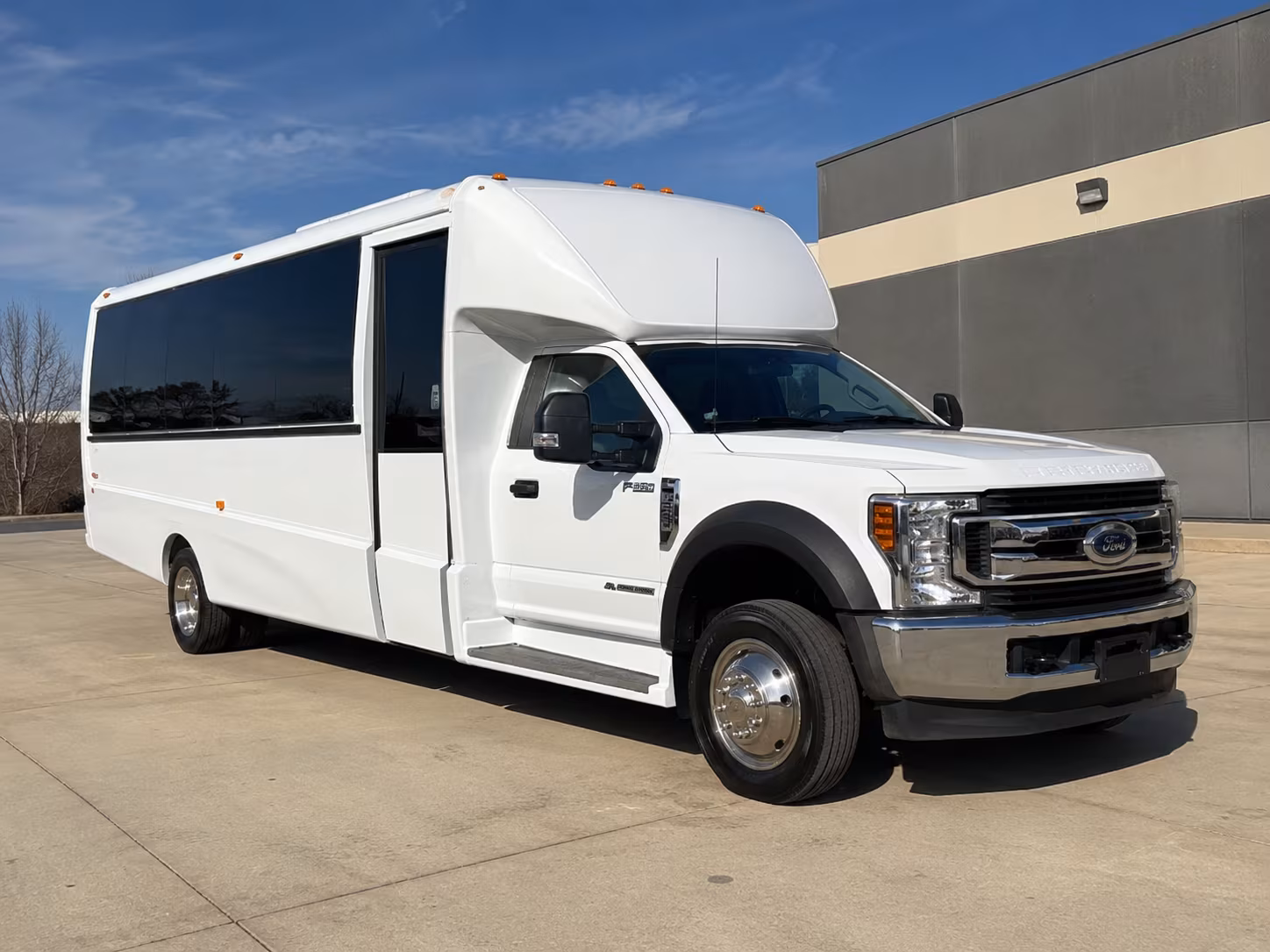 charter buses for science and nature field trips near compton