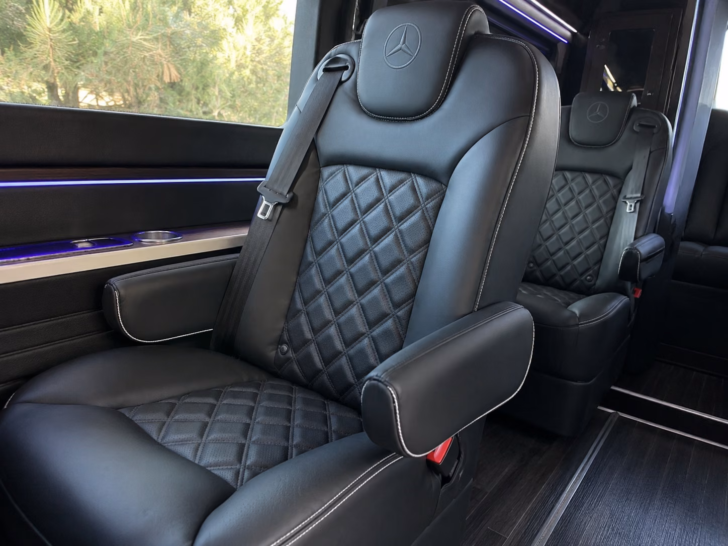 compton sprinter van with driver interior