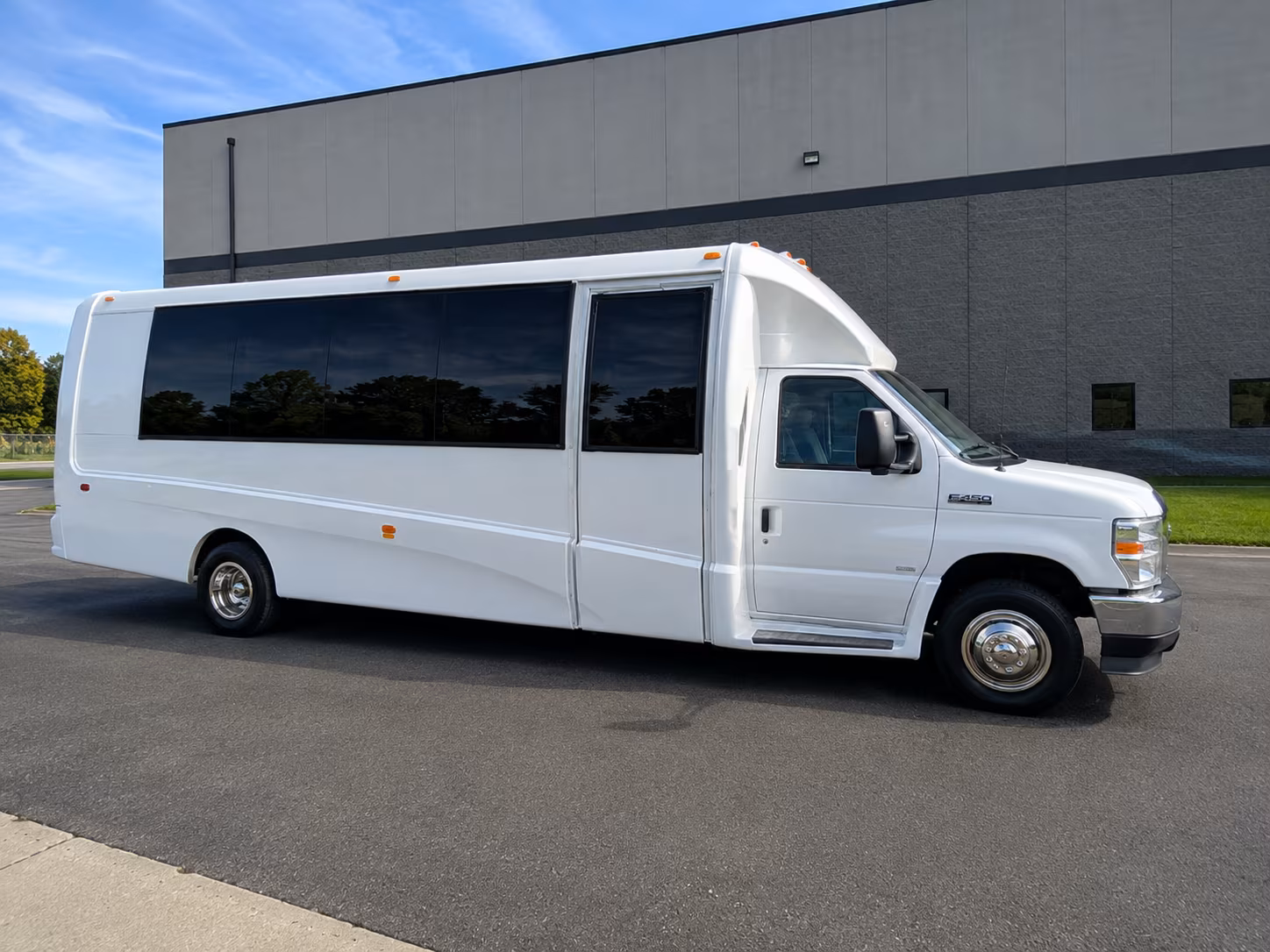 employee shuttle buses for compton s industrial corridor