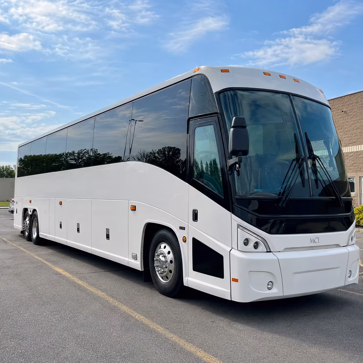 shuttle buses for compton employers near the 91 and 710 freeways