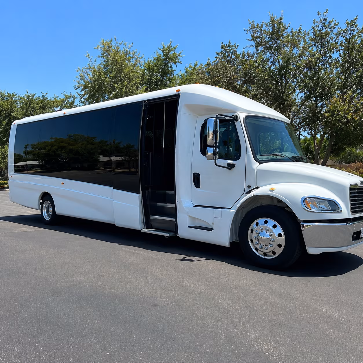 sporting event buses from compton to la s major stadiums